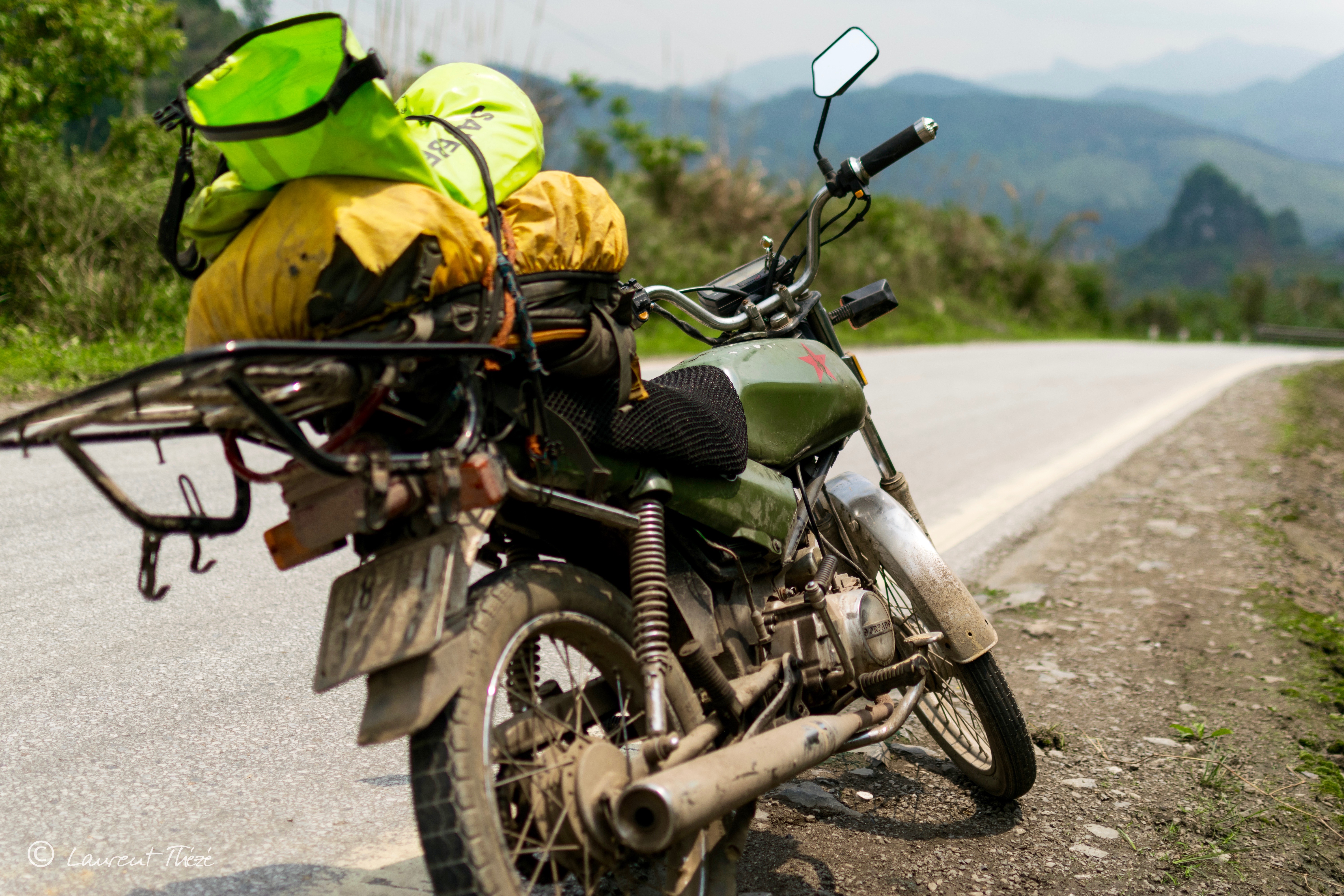 Moto vers Na Meo et le Laos